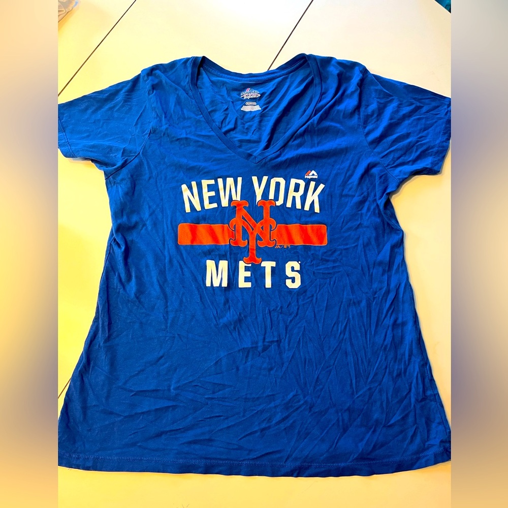 New York Mets women’s XXL Majestic v-neck top